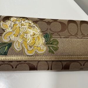 Coach 2008 limited edition Chrysanthemum wallet